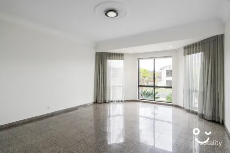 Property photo of 30 Denham Drive Horsley NSW 2530