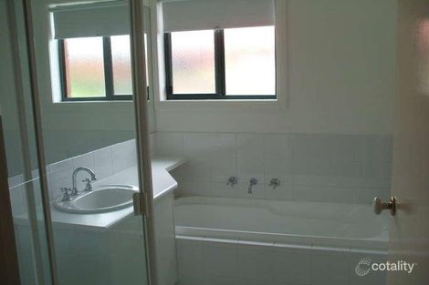 Property photo of 2/22 Ventosa Way Werribee VIC 3030