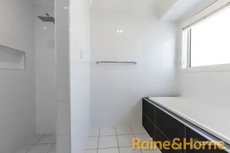 Property photo of 44 Linda Drive Dubbo NSW 2830