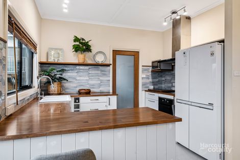Property photo of 14 Sunnyside Road Lindisfarne TAS 7015