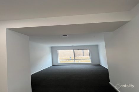 Property photo of 10 Sutton Way Officer VIC 3809
