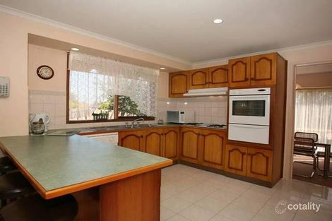 Property photo of 1 Bruce Court Berwick VIC 3806
