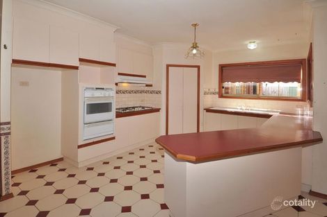 Property photo of 2 Akoonah Court Burnside VIC 3023