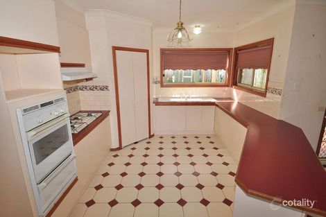 Property photo of 2 Akoonah Court Burnside VIC 3023
