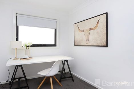 Property photo of 34 Barkers Crescent Mickleham VIC 3064