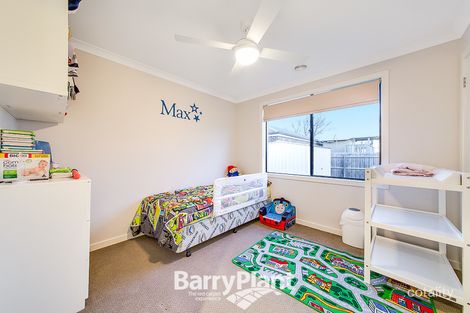 Property photo of 14 Royanne Close Bunyip VIC 3815