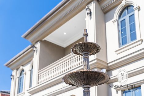 Property photo of 16 St Albans Street Mount Waverley VIC 3149