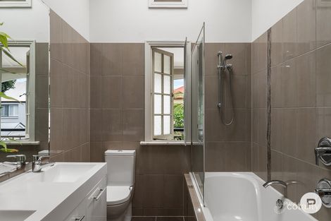 10 Day St, Hamilton, QLD 4007