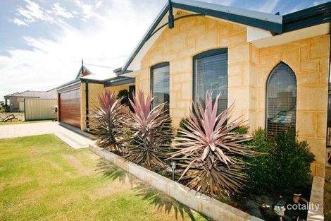 Property photo of 15 Covington Loop Success WA 6164