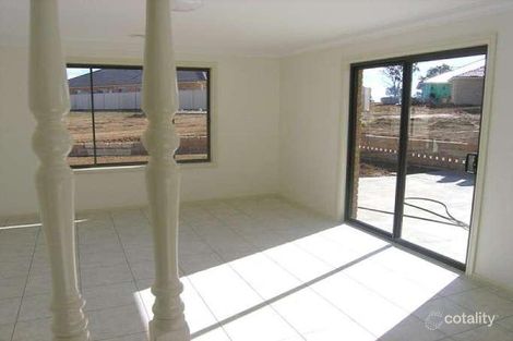 Property photo of 17 Botanic Way Orange NSW 2800