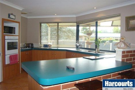 Property photo of 10 Digger Place Boyanup WA 6237
