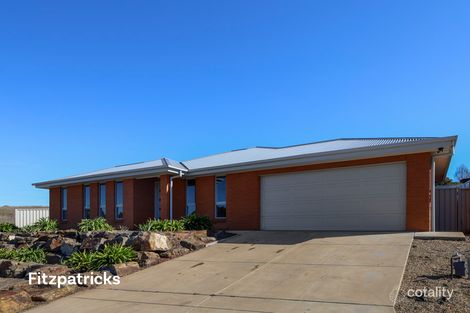 26 Sunvale Cres, Estella, NSW 2650