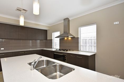 Property photo of 37 Riverland Drive Ellenbrook WA 6069