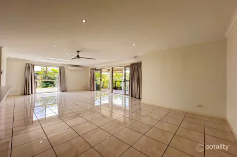 Property photo of 8 Suncrest Court Southside QLD 4570