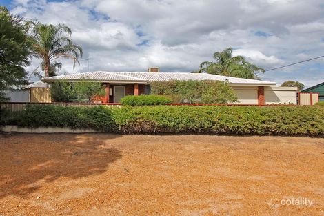 Property photo of 32 Lincoln Road Forrestfield WA 6058