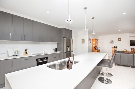 Property photo of 19 Black Beauty Court Kensington QLD 4670