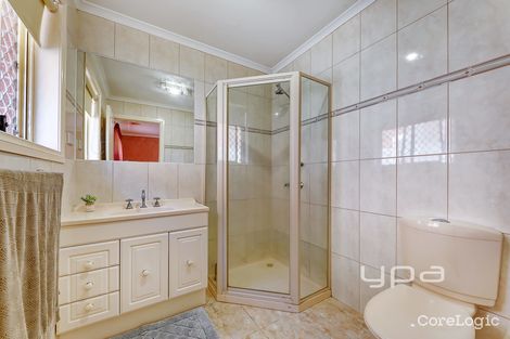 Property photo of 5 Colchester Circuit Roxburgh Park VIC 3064