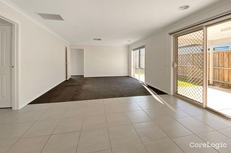 Property photo of 13 Featherdown Way Clyde North VIC 3978