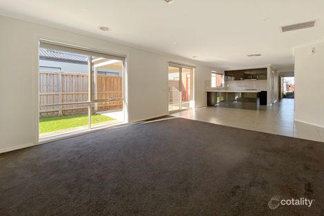Property photo of 13 Featherdown Way Clyde North VIC 3978
