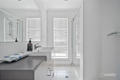 Property photo of 8 Onyx Street Emerald QLD 4720