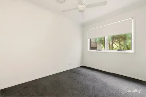 Property photo of 32 Grevillea Place Bridgeman Downs QLD 4035