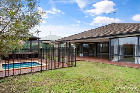 Property photo of 28 Waratah Circle Halls Head WA 6210