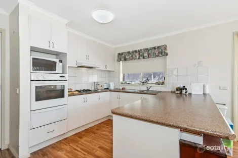 Property photo of 10/14 Butts Road Eaglehawk VIC 3556