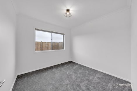 70 Sustain Cct, Lyndhurst, VIC 3975