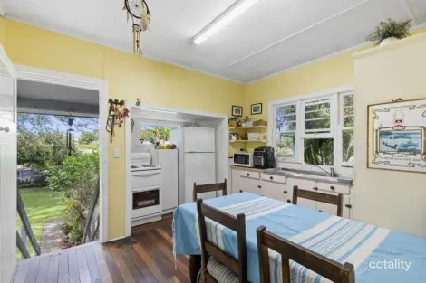 Property photo of 305 Preston Road Wynnum West QLD 4178