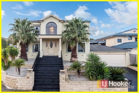 Property photo of 70 Lawson Way Endeavour Hills VIC 3802