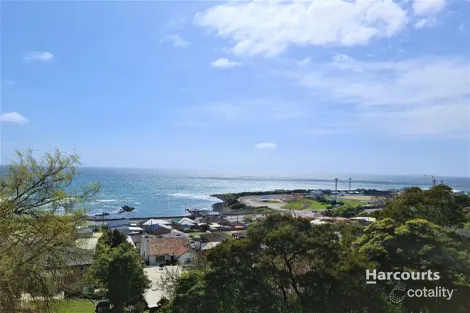 5/2 Bay St, Parklands, TAS 7320