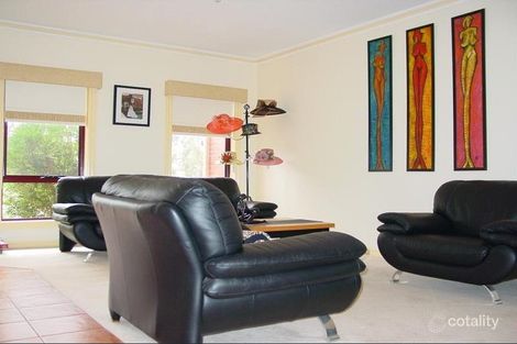 Property photo of 3 Park Drive Keilor East VIC 3033