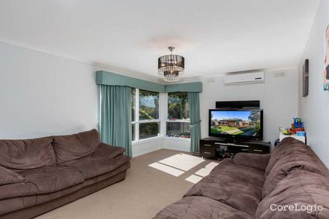 Property photo of 33 Bridgeford Crescent Melton South VIC 3338