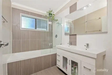 Property photo of 35 Navua Street Strathpine QLD 4500