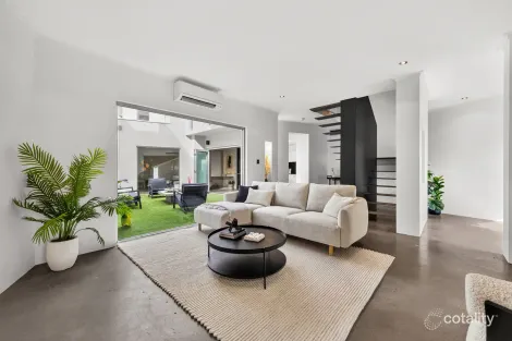 Property photo of 31 Tallow Tree Crescent Subiaco WA 6008