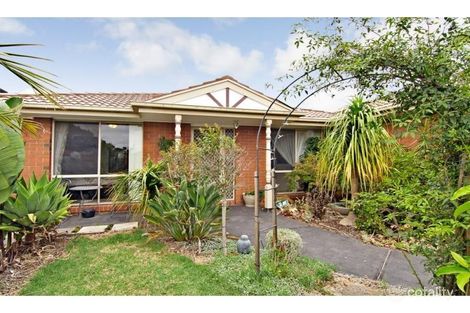 Property photo of 33 Postregna Way Skye VIC 3977