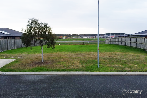 Property photo of 10 Everitt Close Lang Lang VIC 3984