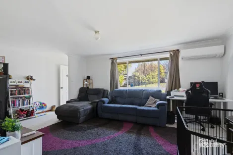 Property photo of 4 Peters Place Armidale NSW 2350
