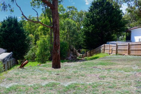 Property photo of 27 Tarhilla Drive Launching Place VIC 3139