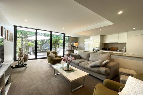 201/55 Chaucer Cres, Canterbury, VIC 3126