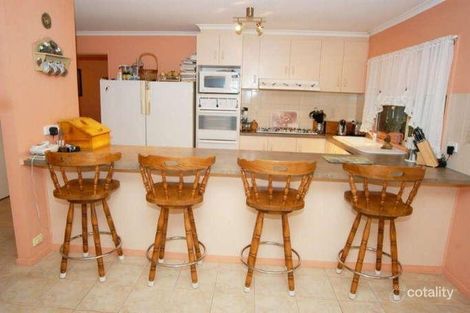 Property photo of 11 Howqua Place Cranbourne VIC 3977