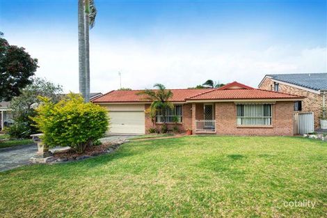 Property photo of 7 Sapphire Close Caves Beach NSW 2281
