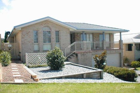 Property photo of 17 Honeygum Way Mardi NSW 2259