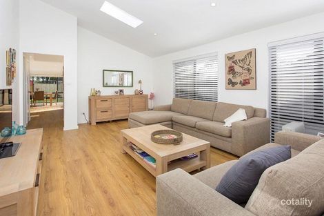 Property photo of 19 Kiarama Avenue Kiama Downs NSW 2533