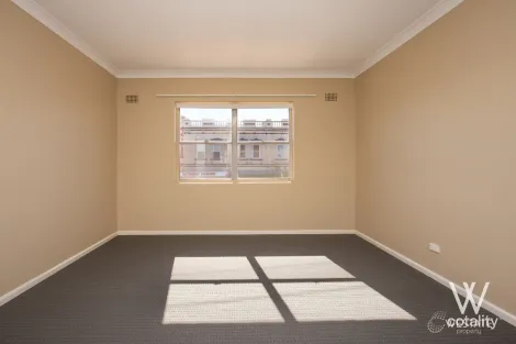 Property photo of 2/110 Bentinck Street Bathurst NSW 2795