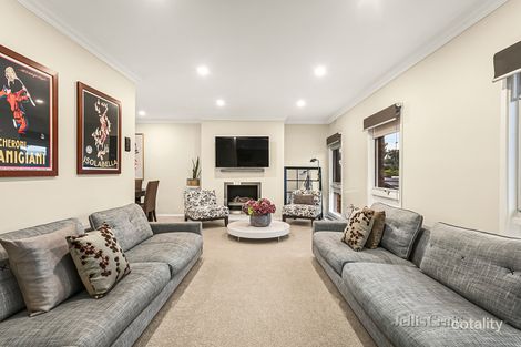 Property photo of 5 Lockheed Street Strathmore Heights VIC 3041