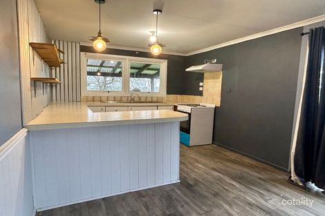 Property photo of 30 Pohlman Street Heathcote VIC 3523