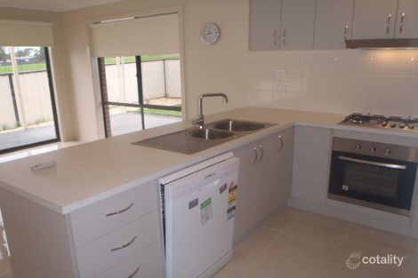 Property photo of 5 Garnet Court Kangaroo Flat VIC 3555