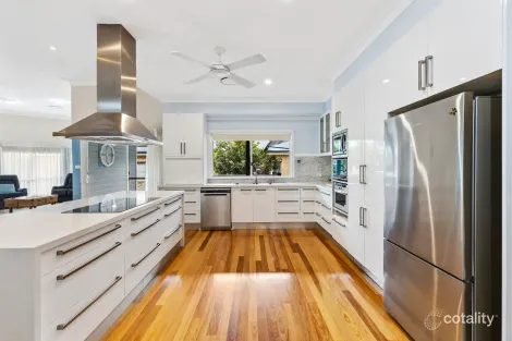 Property photo of 42 Mison Circuit Mollymook Beach NSW 2539