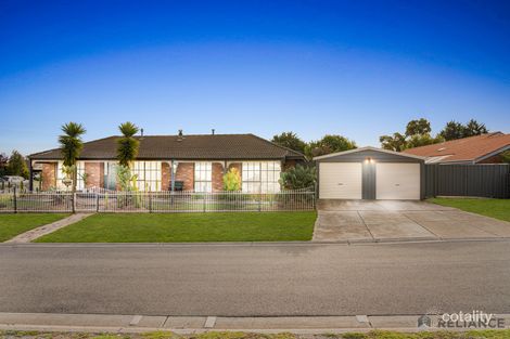18 Mowbray Cres, Kurunjang, VIC 3337